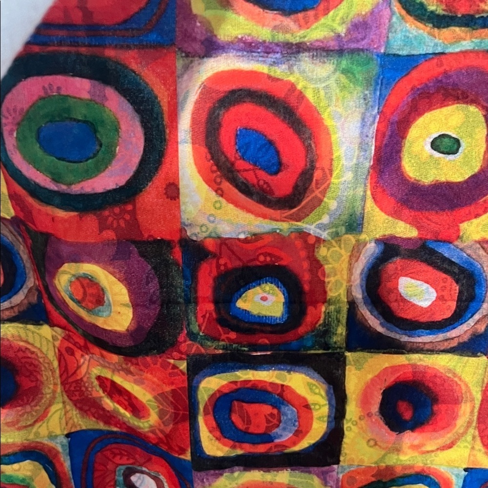 230. Colorful Geometric Patterned Wrap - Picture 5 of 5